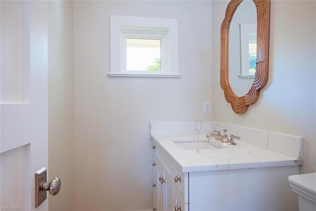2185 Trout Ct, Naples, FL 34102-18