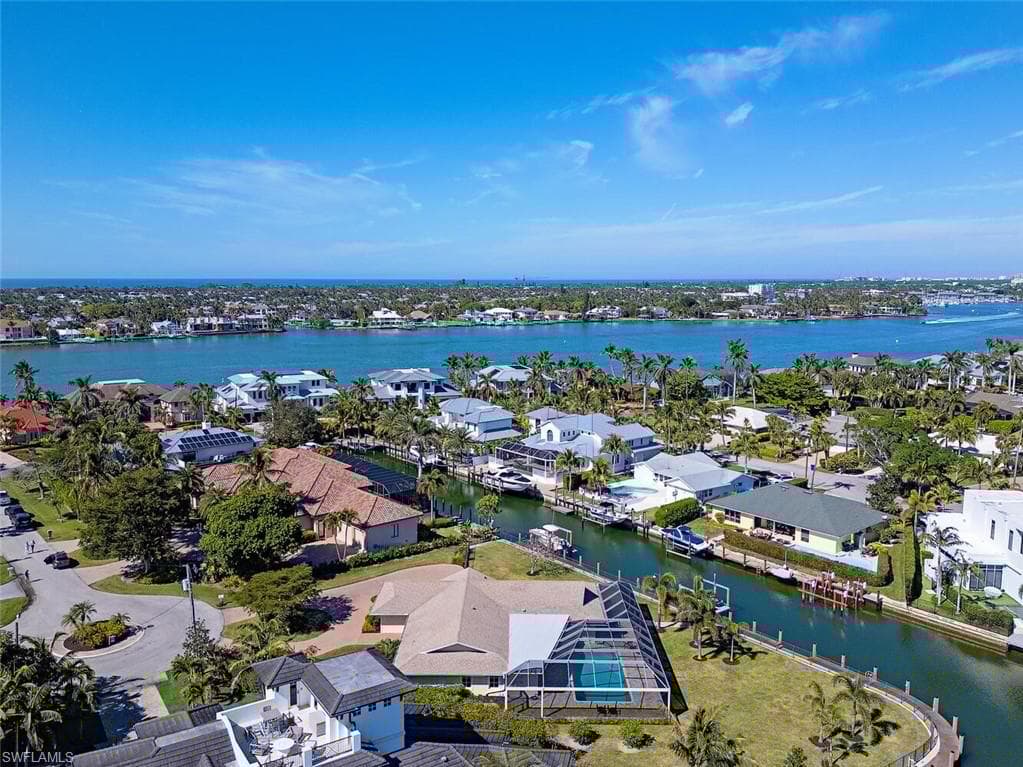 2185 Trout Ct, Naples, FL 34102-26