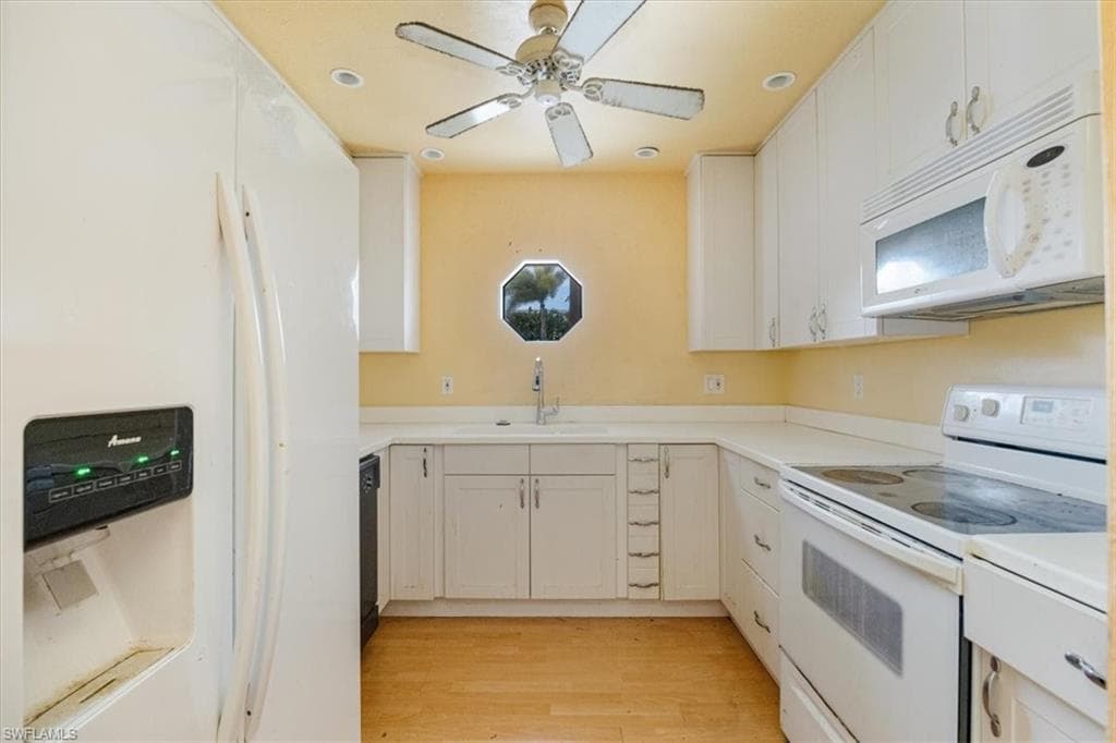 1625 Chesapeake Ave 103, Naples, FL 34102-8