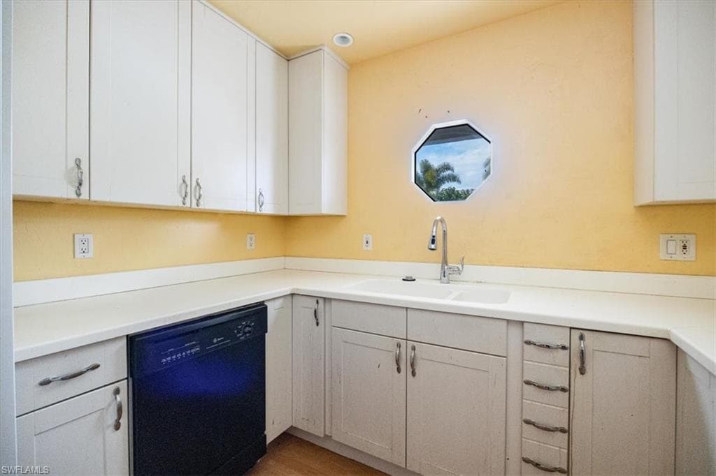 1625 Chesapeake Ave 103, Naples, FL 34102-9