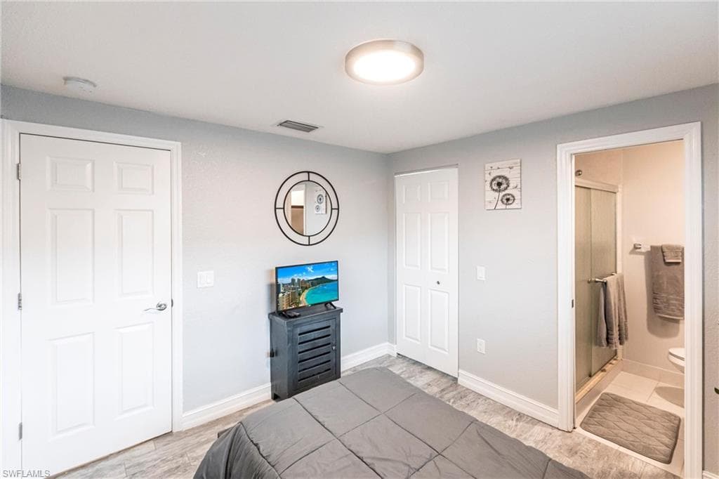 808 110th Ave N, Naples, FL 34108-25