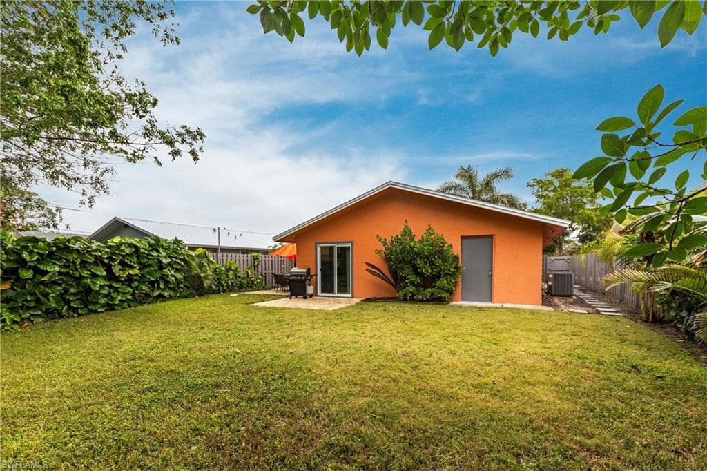 808 110th Ave N, Naples, FL 34108-31