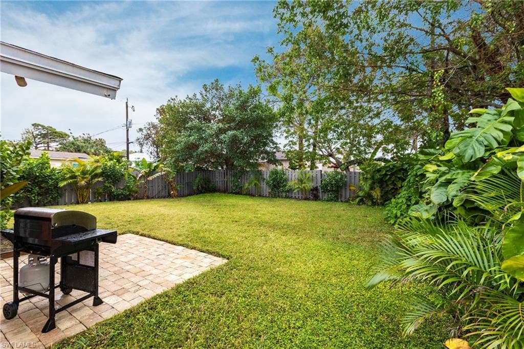 808 110th Ave N, Naples, FL 34108-33
