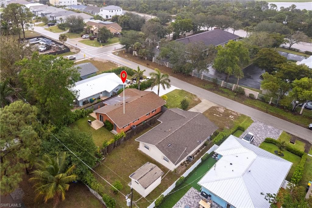 808 110th Ave N, Naples, FL 34108-39
