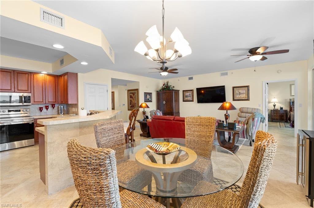 337 Vintage Bay Dr D22, Marco Island, FL 34145-14