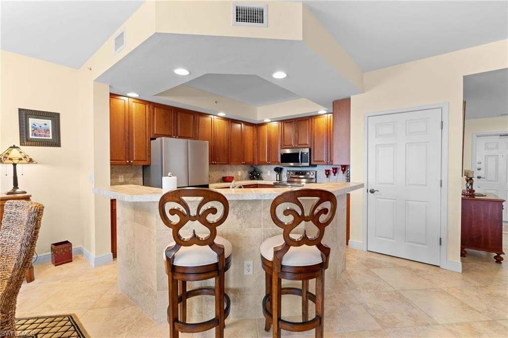 337 Vintage Bay Dr D22, Marco Island, FL 34145-16