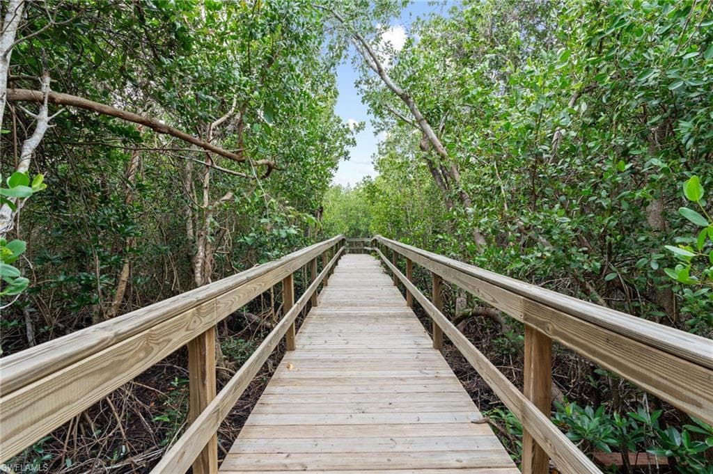 337 Vintage Bay Dr D22, Marco Island, FL 34145-18