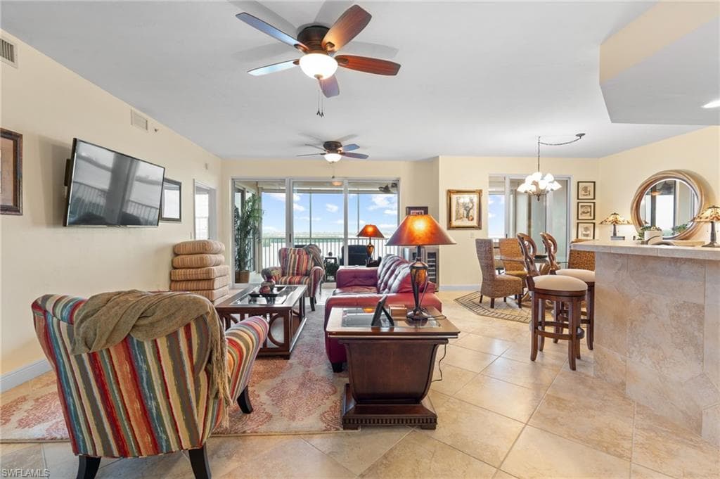 337 Vintage Bay Dr D22, Marco Island, FL 34145-23