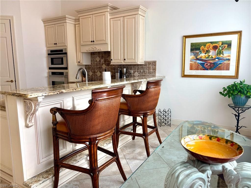 155 Colonade Cir 1003, Naples, FL 34103-16