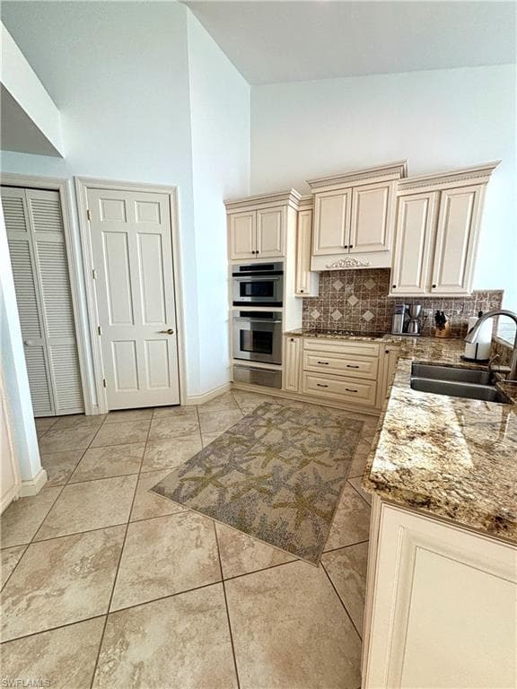 155 Colonade Cir 1003, Naples, FL 34103-20