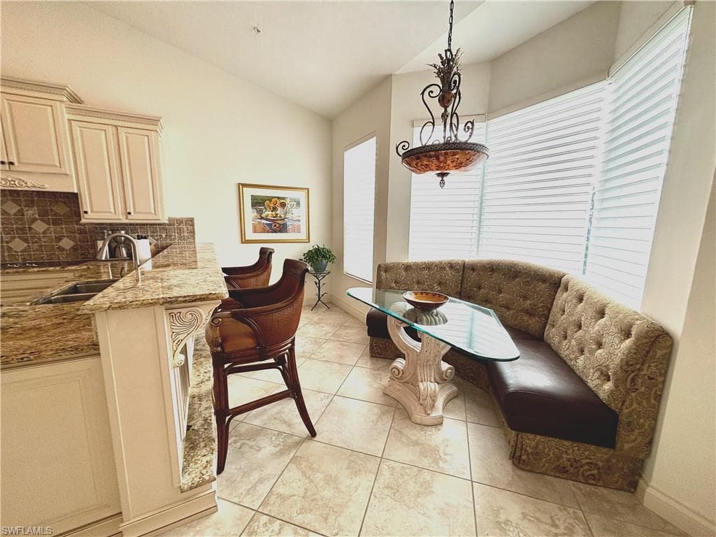 155 Colonade Cir 1003, Naples, FL 34103-22