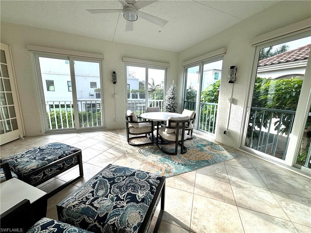 155 Colonade Cir 1003, Naples, FL 34103-38