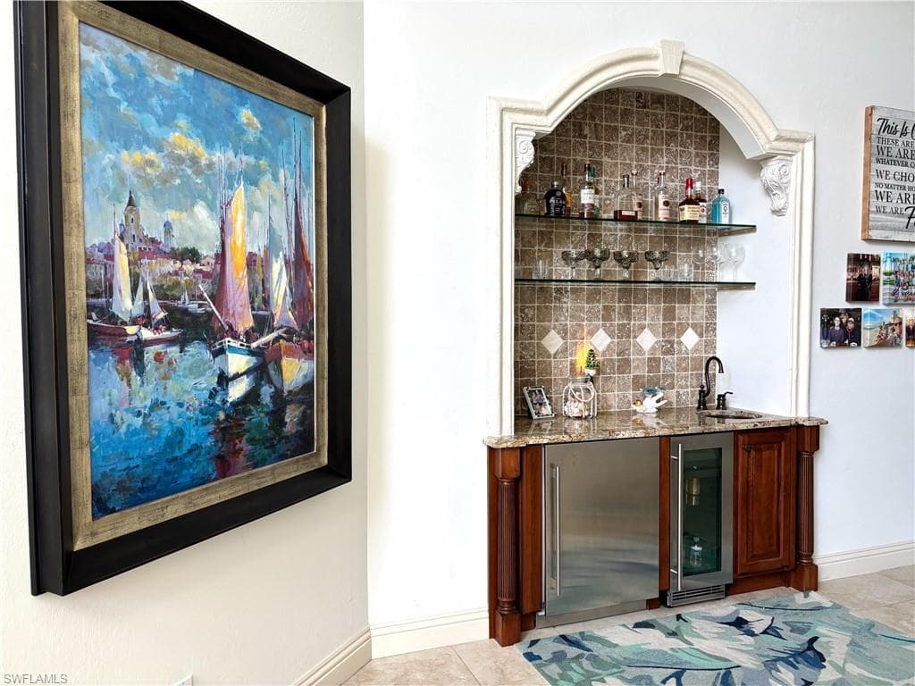 155 Colonade Cir 1003, Naples, FL 34103-6