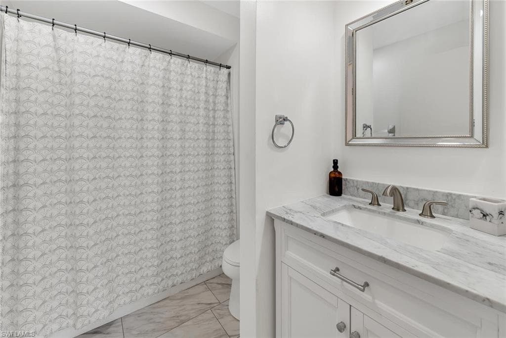 3311 Europa Dr 324, Naples, FL 34105-9