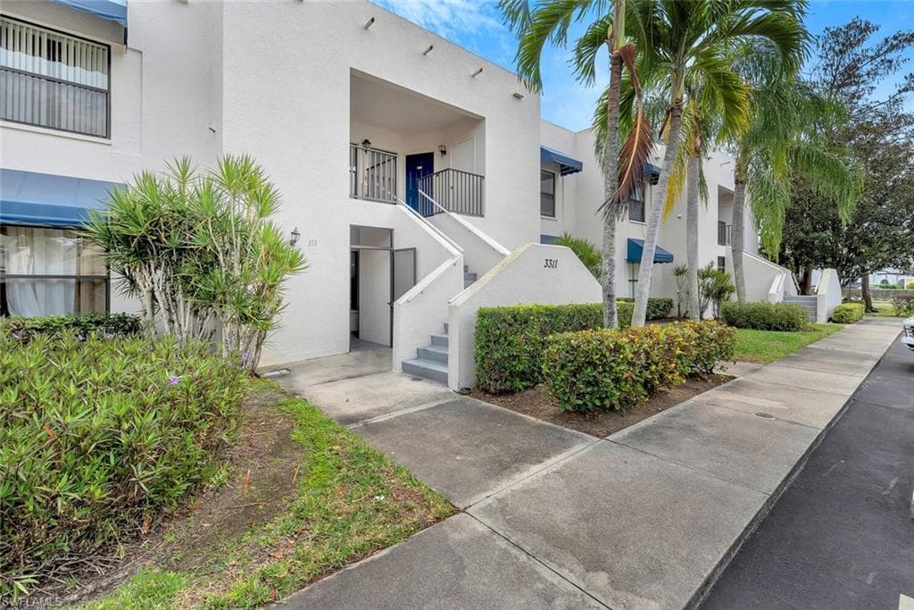 3311 Europa Dr 324, Naples, FL 34105-2