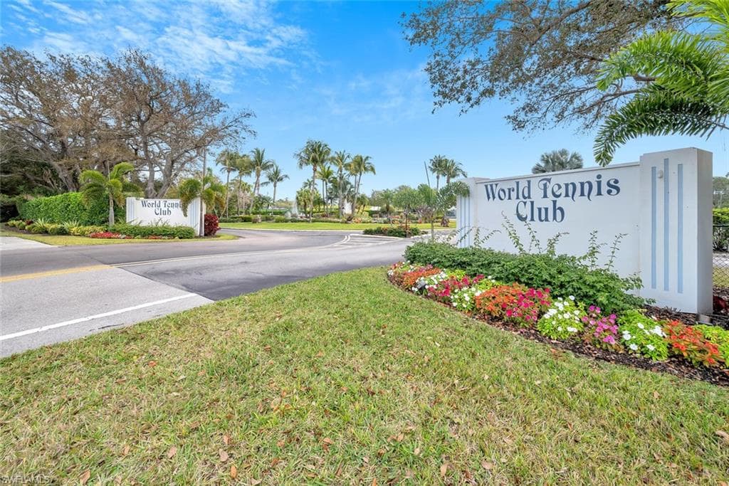 3311 Europa Dr 324, Naples, FL 34105-3
