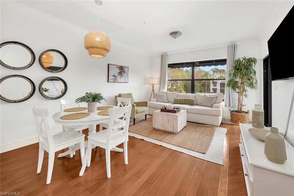 3311 Europa Dr 324, Naples, FL 34105-4