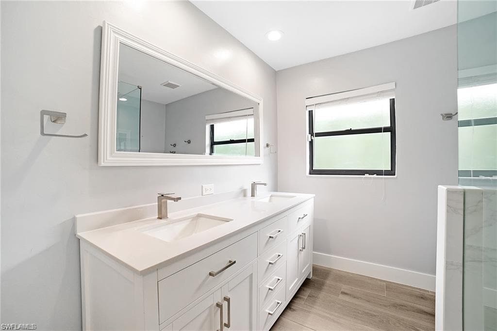 1160 Michigan Ave, Naples, FL 34103-11