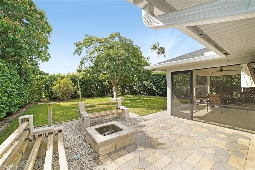 1160 Michigan Ave, Naples, FL 34103-15