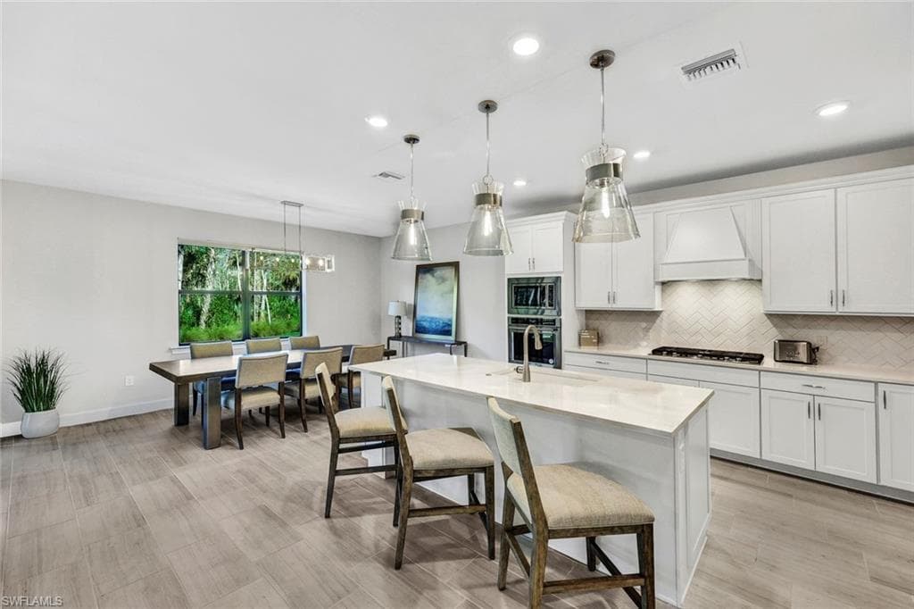 10407 Ventana Ln, Naples, FL 34120-15