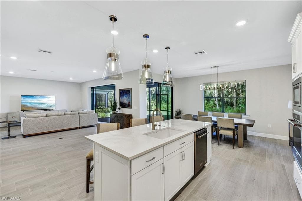 10407 Ventana Ln, Naples, FL 34120-16