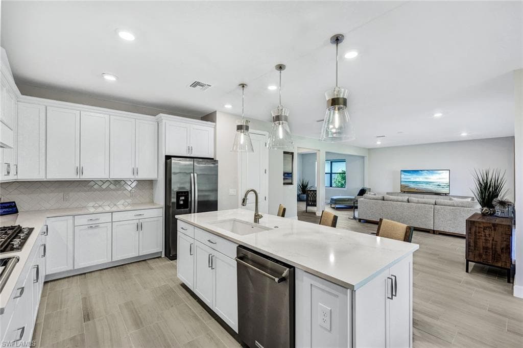 10407 Ventana Ln, Naples, FL 34120-17