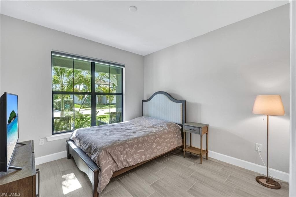 10407 Ventana Ln, Naples, FL 34120-27