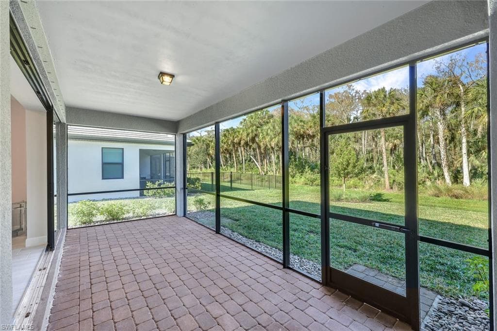 10407 Ventana Ln, Naples, FL 34120-36