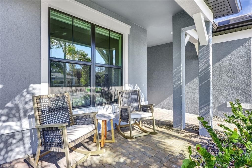 10407 Ventana Ln, Naples, FL 34120-4