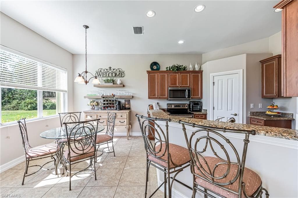 6016 Dogleg Dr, Naples, FL 34113-13