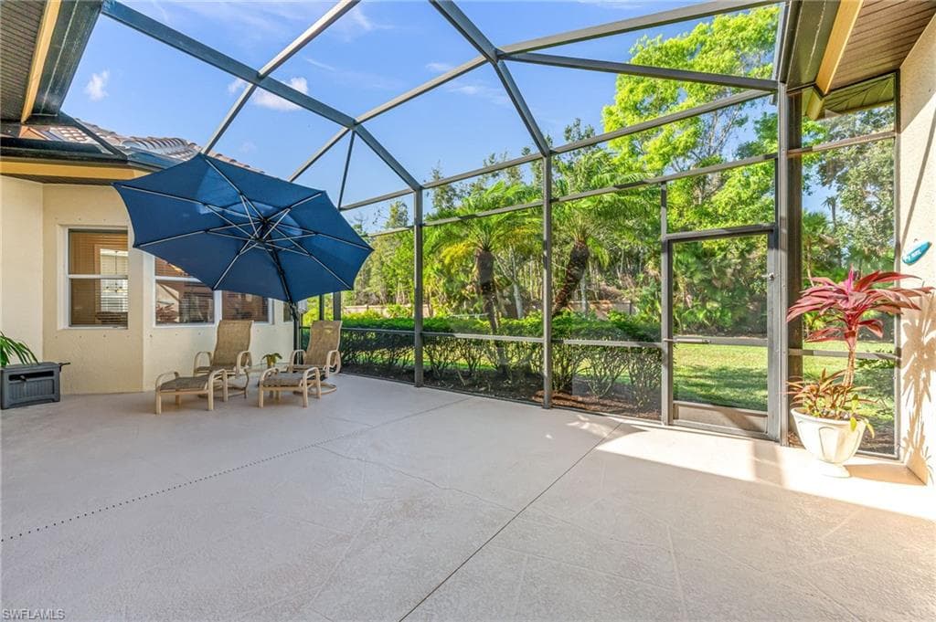 6016 Dogleg Dr, Naples, FL 34113-4