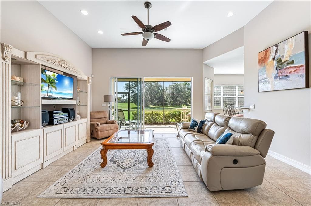 6016 Dogleg Dr, Naples, FL 34113-8
