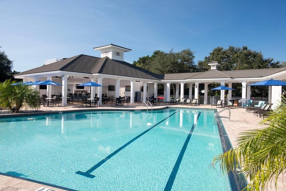 746 Eagle Creek Dr 203, Naples, FL 34113-23