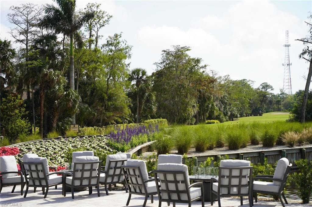 746 Eagle Creek Dr 203, Naples, FL 34113-30