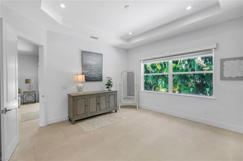 2669 Linda Dr, Naples, FL 34112-19