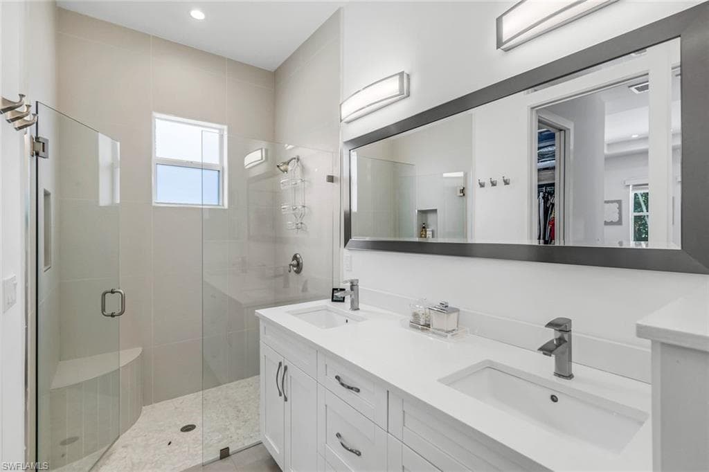 2669 Linda Dr, Naples, FL 34112-20