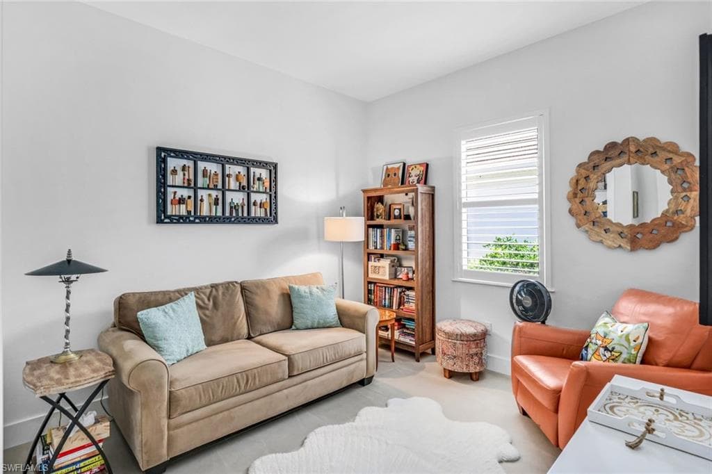 2669 Linda Dr, Naples, FL 34112-24