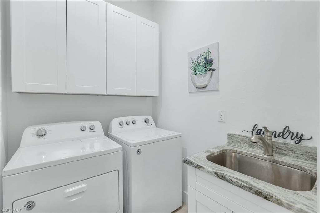 2669 Linda Dr, Naples, FL 34112-26
