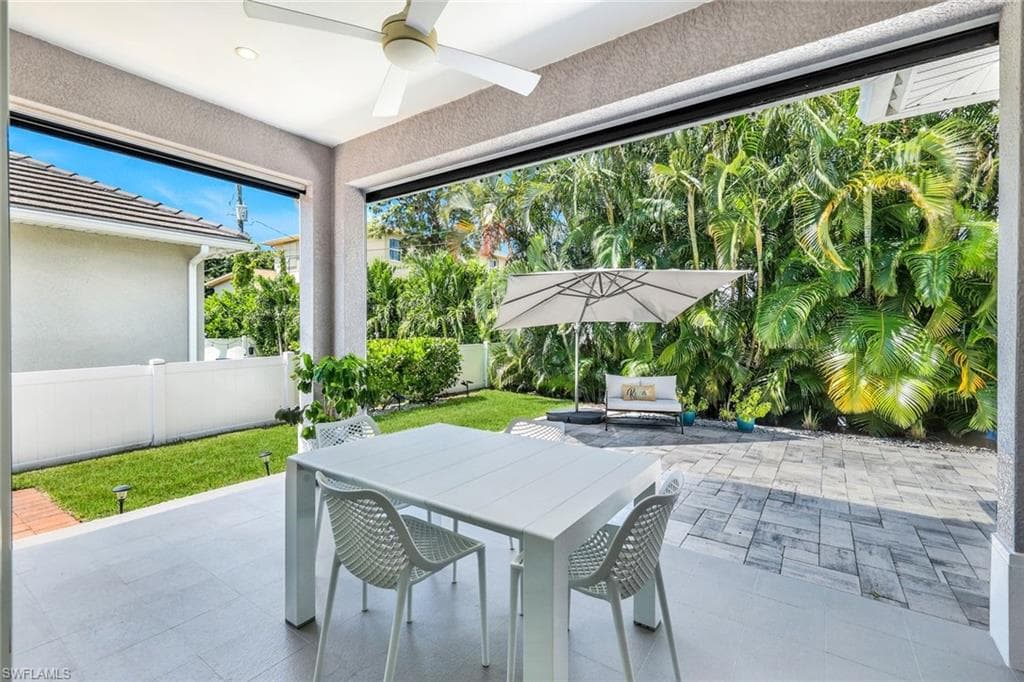 2669 Linda Dr, Naples, FL 34112-27