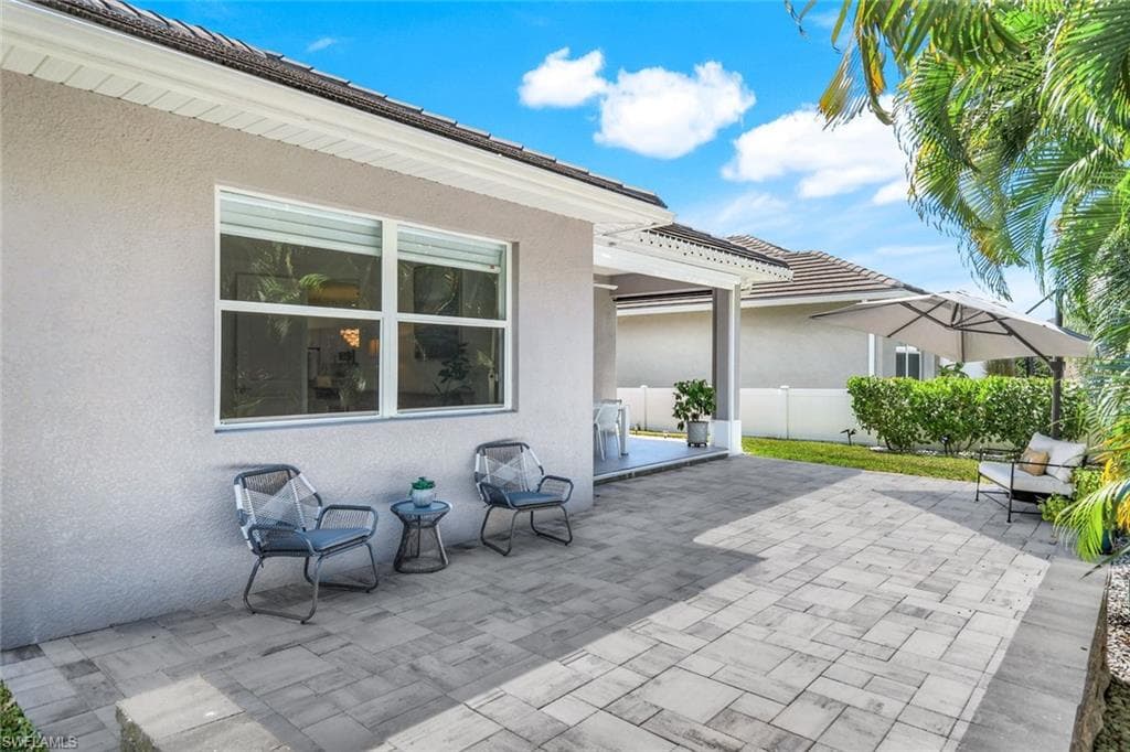 2669 Linda Dr, Naples, FL 34112-32