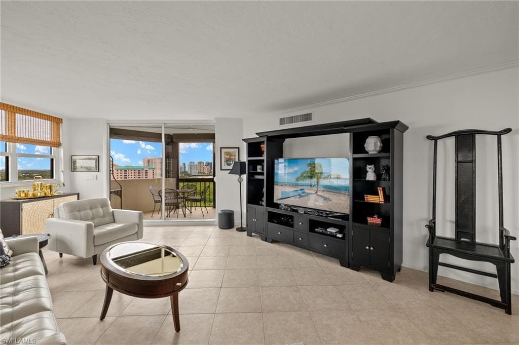 6001 Pelican Bay Blvd 1205, Naples, FL 34108-6