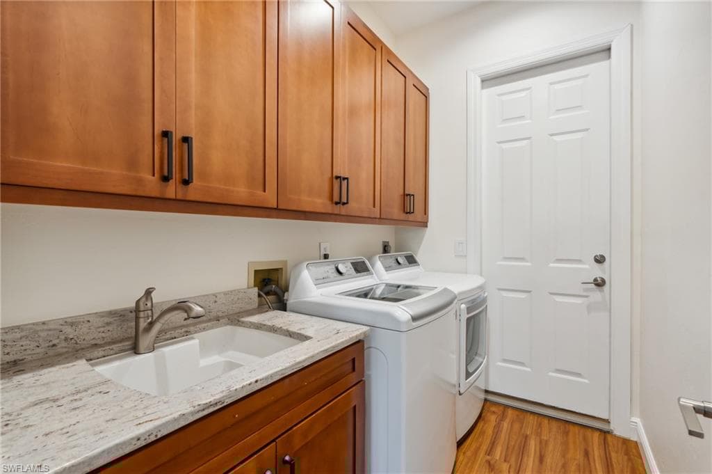 27549 Riverbank Dr, Bonita Springs, FL 34134-30