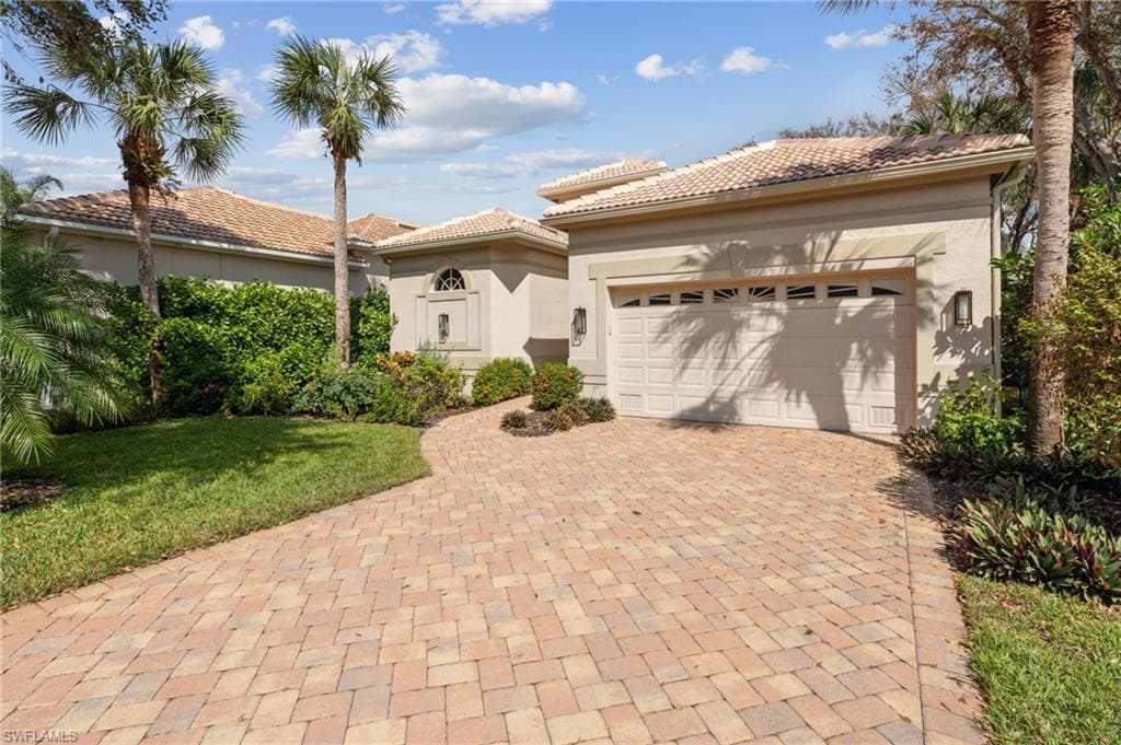 27549 Riverbank Dr, Bonita Springs, FL 34134-4