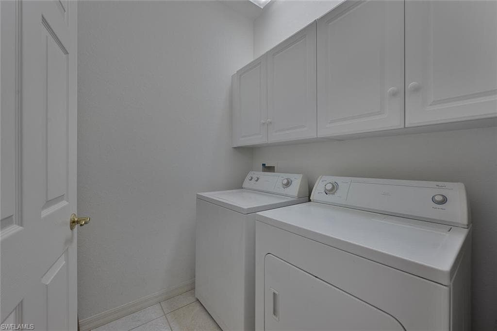 2155 Cay Lagoon Dr 424, Naples, FL 34109-18