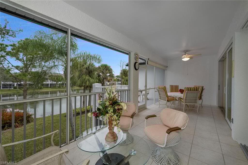 2155 Cay Lagoon Dr 424, Naples, FL 34109-2