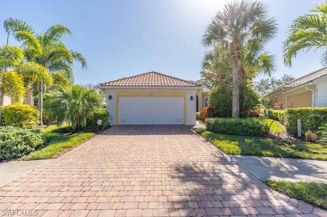 7304 Carducci Ct, Naples, FL 34114-5