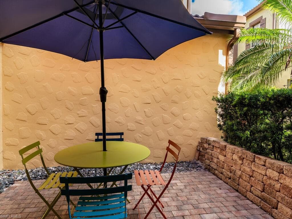 8957 Malibu St 5, Naples, FL 34113-6