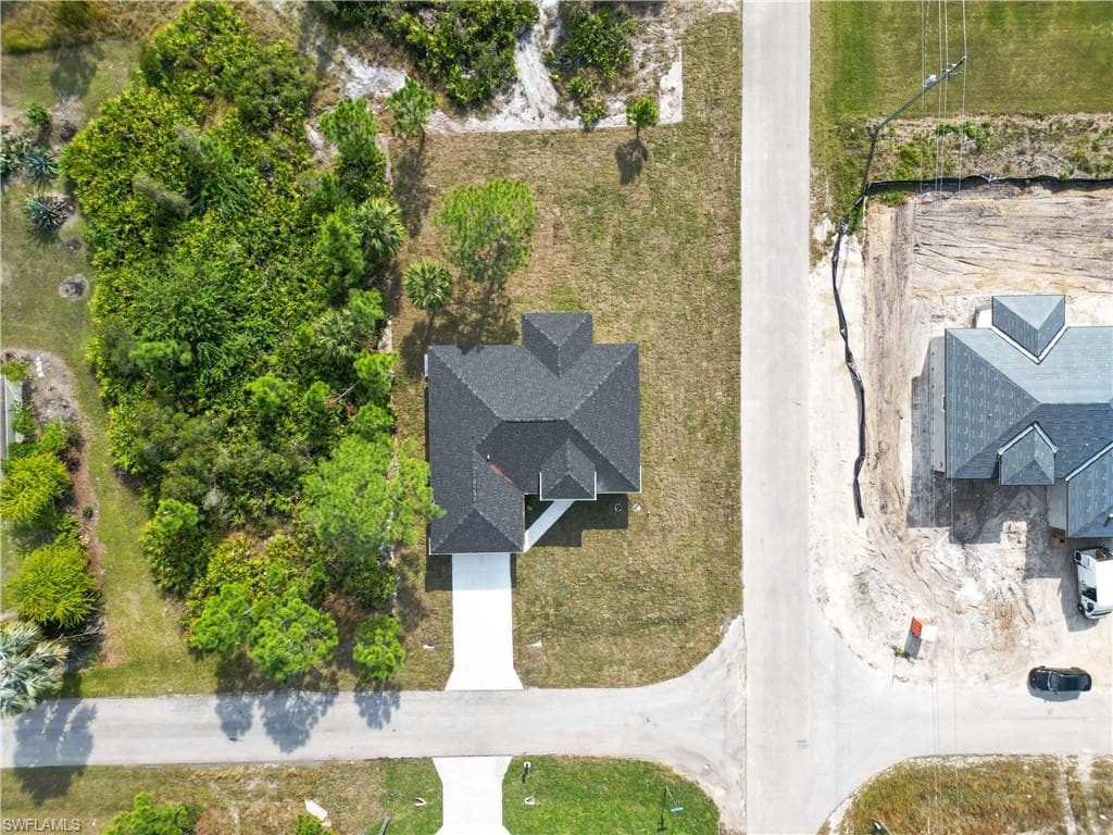 2911 37th St W, Lehigh Acres, FL 33972-4
