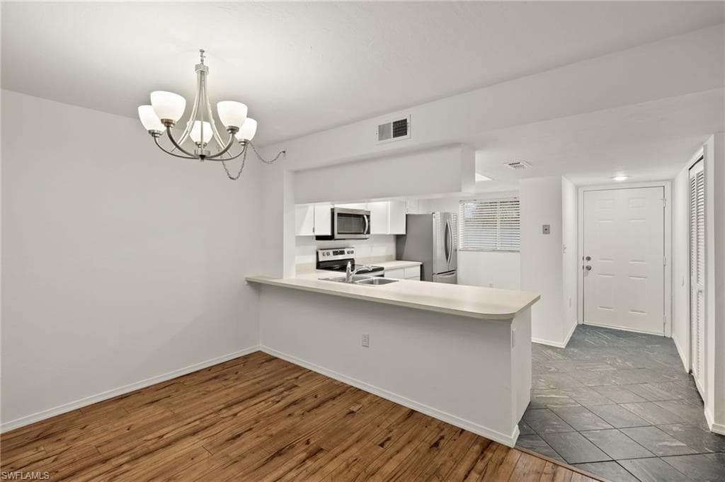 136 Cypress Way E 507, Naples, FL 34110-11