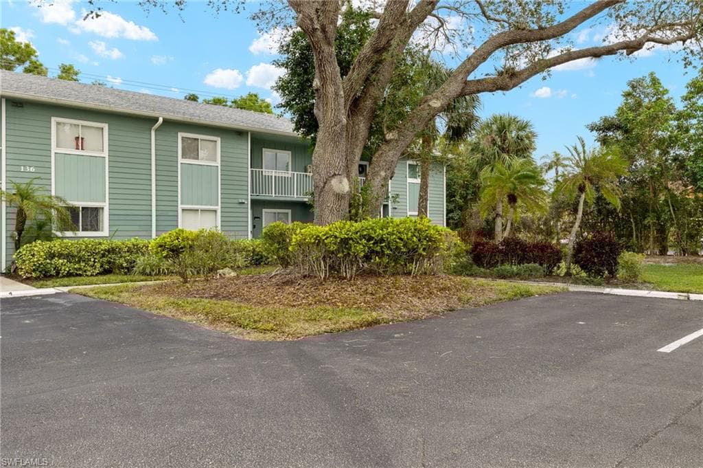 136 Cypress Way E 507, Naples, FL 34110-22